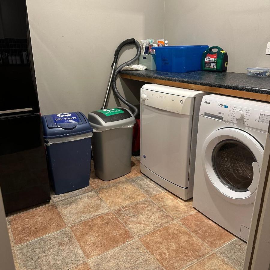 Spacious 2 Bedroom Apartment In Килларни Экстерьер фото